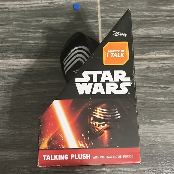 Plush of Kylo Ren - Picture 2 of 7